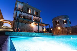 Armonia Seaside Villas