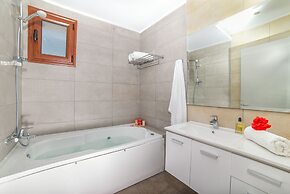 Armonia Seaside Villas