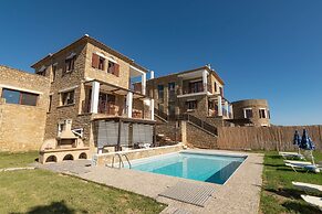 Armonia Seaside Villas