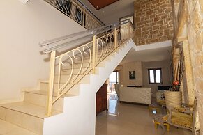 Armonia Seaside Villas