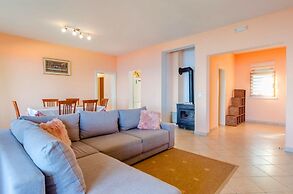 Seafront Holiday Home Marija