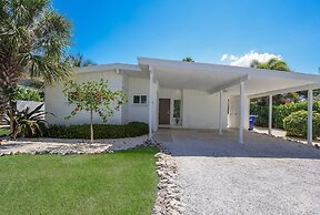 The Palm Leaf 3 Bedroom Home by RedAwning