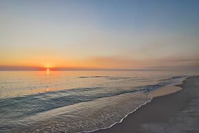 Direct Beachfront Delight by Beachside Management