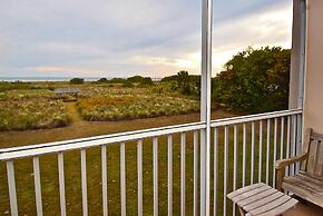 Direct Beachfront Delight by Beachside Management