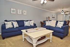 Direct Beachfront Delight by Beachside Management