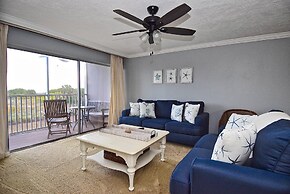 Direct Beachfront Delight by Beachside Management