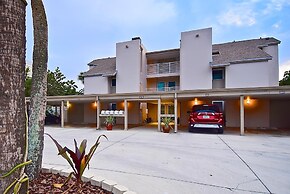 Direct Beachfront Delight by Beachside Management