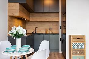 Apartment Warsaw Woronicza by Renters