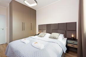 Apartment Warsaw Woronicza by Renters