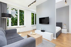 Apartment Warsaw Sławinska by Renters
