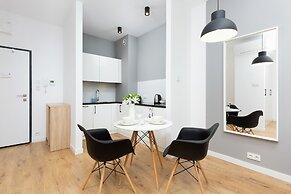 Apartment Warsaw Sławinska by Renters