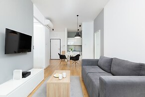 Apartment Warsaw Sławinska by Renters