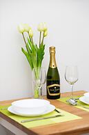 Apartment Warsaw Warecka by Renters