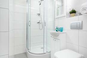 Business Apartment Grzybowska by Renters