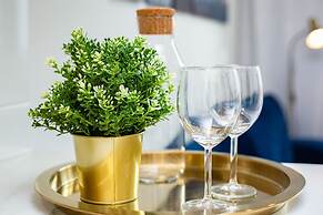 Business Apartment Grzybowska by Renters