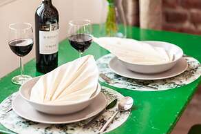 Studio Warsaw Krzywe Kolo by Renters