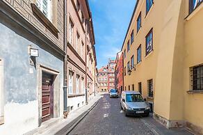 Studio Warsaw Krzywe Kolo by Renters