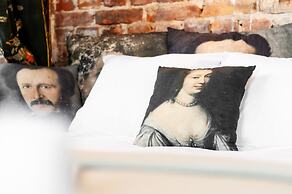 Studio Warsaw Krzywe Kolo by Renters