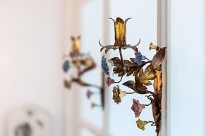 Studio Warsaw Krzywe Kolo by Renters