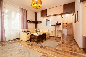 Apartments Warsaw Hoza by Renters