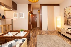 Apartments Warsaw Hoza by Renters