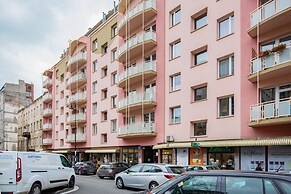 Apartments Warsaw Hoza by Renters