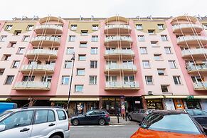 Apartments Warsaw Hoza by Renters