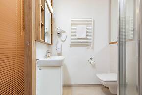 Wolska Deluxe Studio Apartment