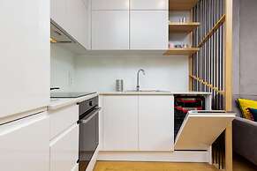 Studio Warsaw Grzybowska by Renters