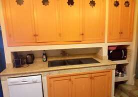 Marrakesh 6-bed Housing Authentic Berber