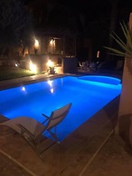 Marrakesh 6-bed Housing Authentic Berber