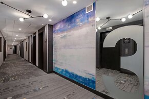 Hampton Inn by Hilton Montreal Downtown