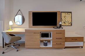 Hampton Inn by Hilton Montreal Downtown