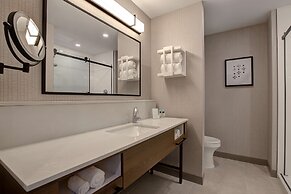 Hampton Inn by Hilton Montreal Downtown