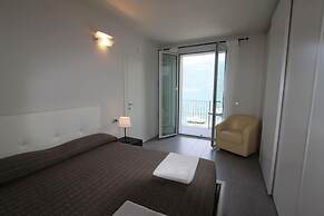 The Green House on the Lake