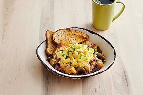 Holiday Inn Glendale - Stadium & Ent Dist by IHG