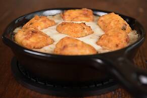 Holiday Inn Glendale - Stadium & Ent Dist by IHG