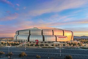 Holiday Inn Glendale - Stadium & Ent Dist by IHG