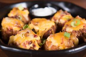 Holiday Inn Glendale - Stadium & Ent Dist by IHG