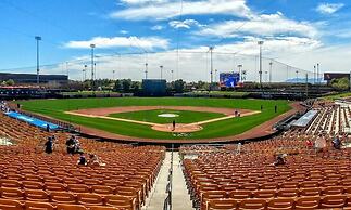 Holiday Inn Glendale - Stadium & Ent Dist by IHG