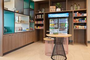 Holiday Inn Glendale - Stadium & Ent Dist by IHG