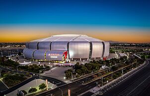 Holiday Inn Glendale - Stadium & Ent Dist by IHG