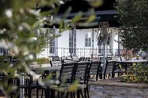 The Oakwood Hotel