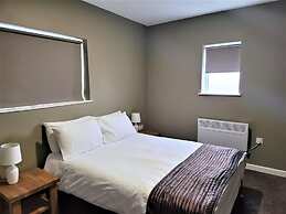 The Oakwood Hotel by Roomsbooked