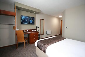 The Oakwood Hotel by Roomsbooked