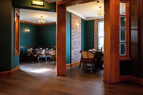 The Oakwood Hotel