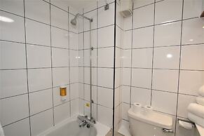 The Oakwood Hotel by Roomsbooked