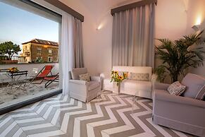 Luxury Villa with Penthouse, Pools and Sea View