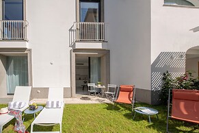 Luxury Villa with Penthouse, Pools and Sea View