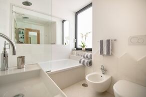 Luxury Villa with Penthouse, Pools and Sea View